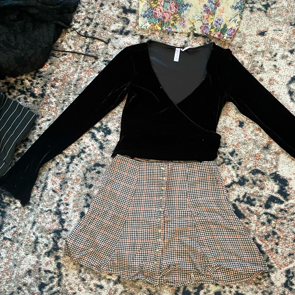 Urban outfitters fall outfit size small medium